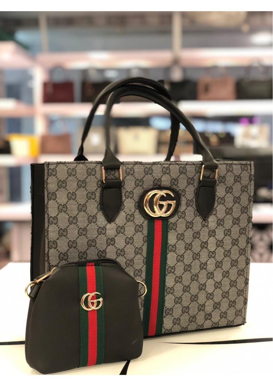 GUCCI Elegant Tote Bags