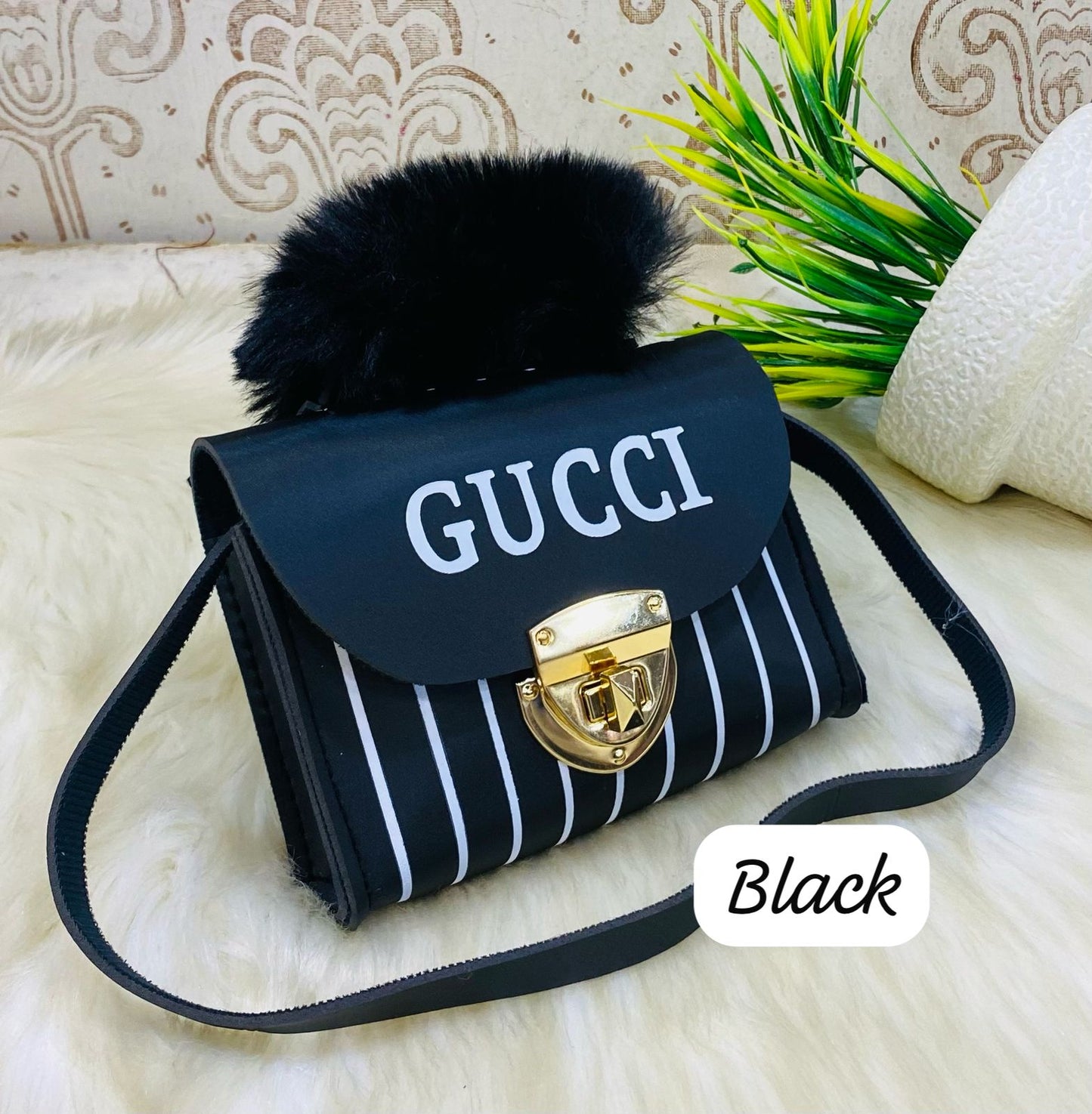 GUCCI Cross Body Bag