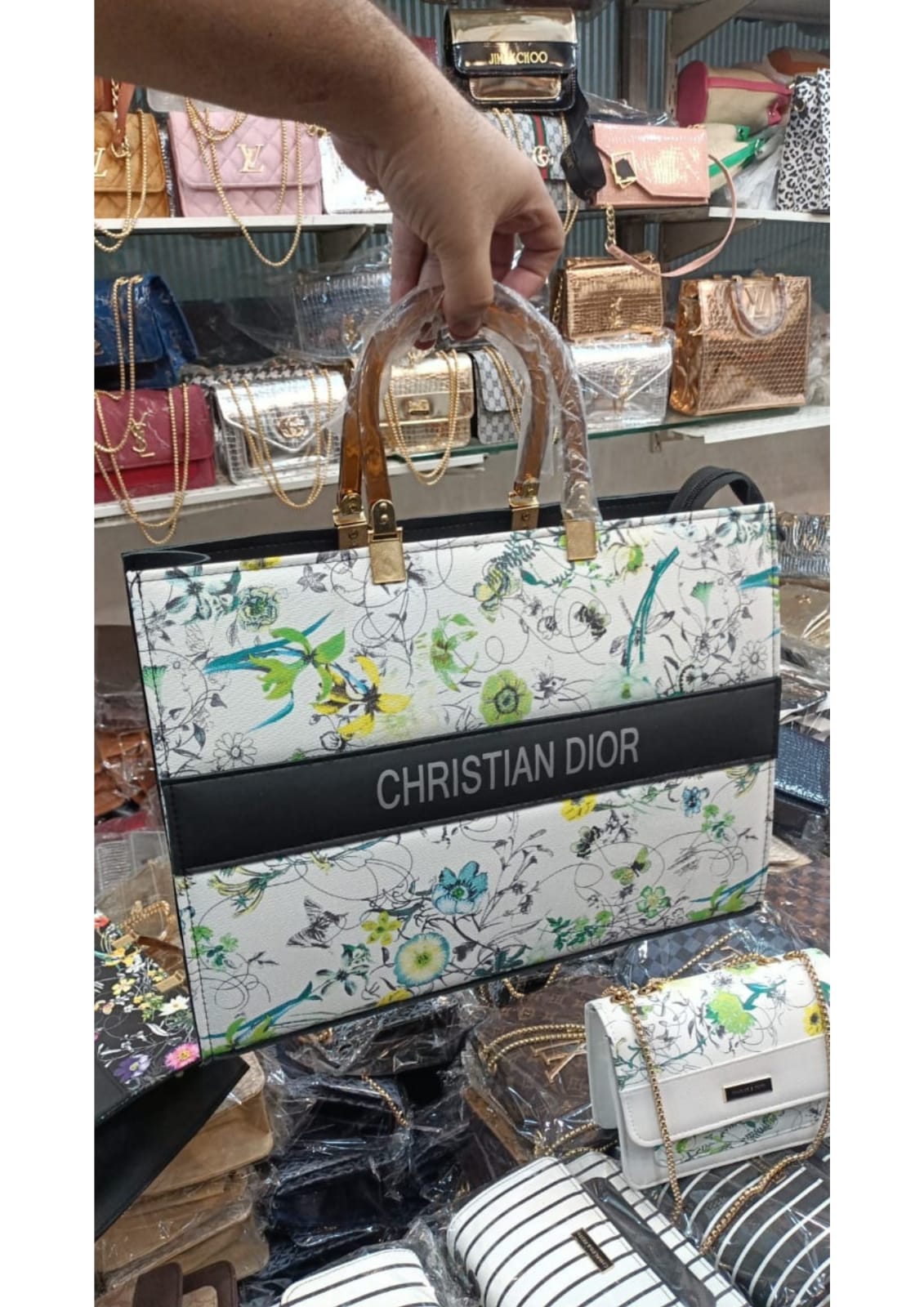 Christian Dior Elegant Tote Bags: Luxury Redefined